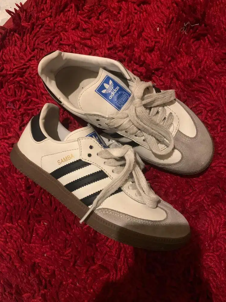 Sepatu samba OG