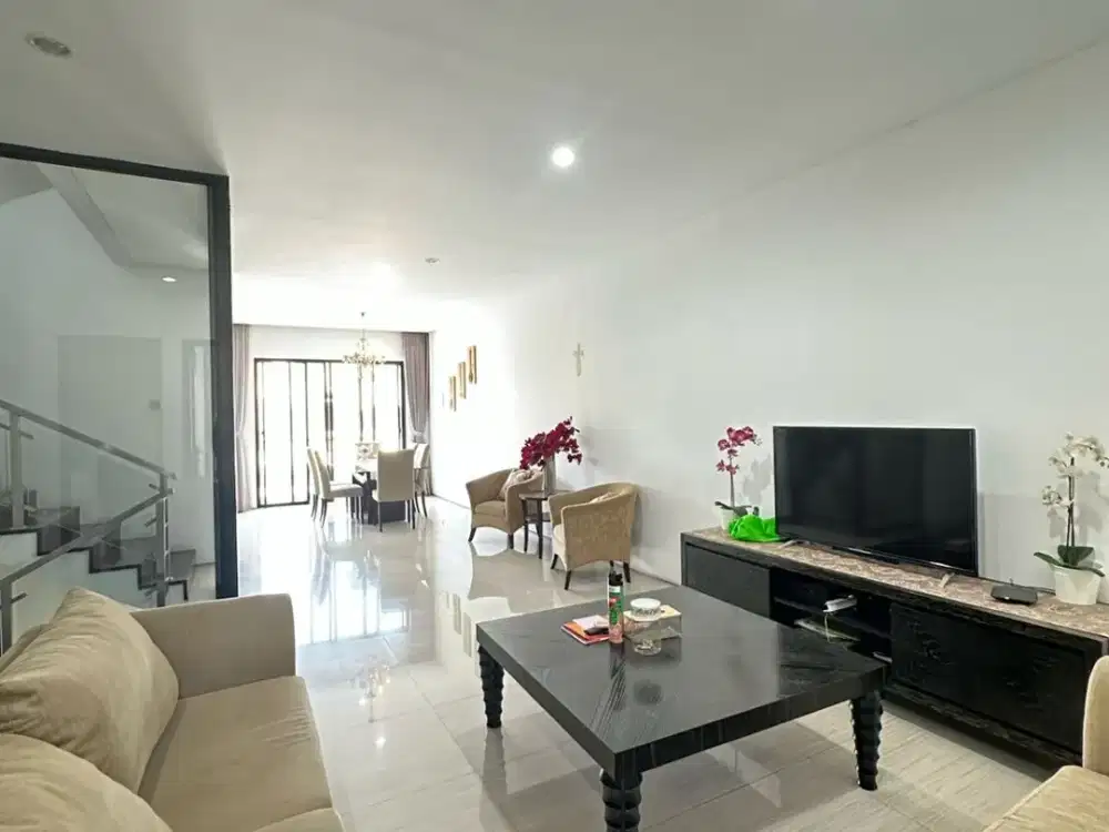 Dijual Rumah PIK Camar Elok uk 8x23m2 Minimalis Elegant Jakarta Utara