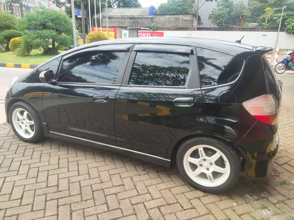 Honda Jazz 2010 Bensin