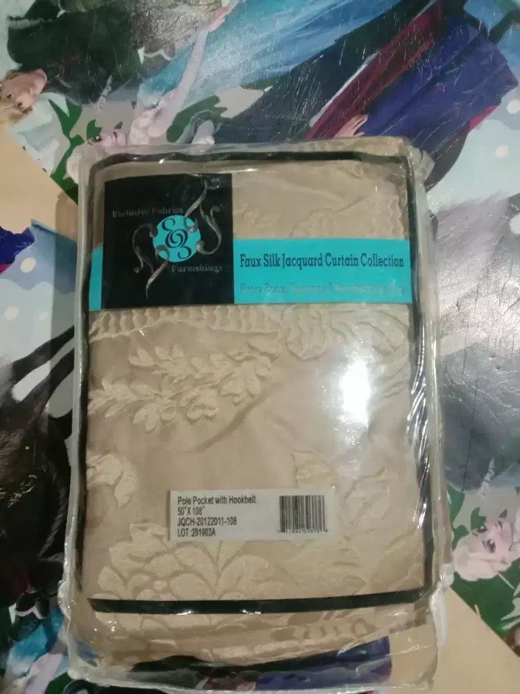 Exclusive fabrics & furnishings gordyn