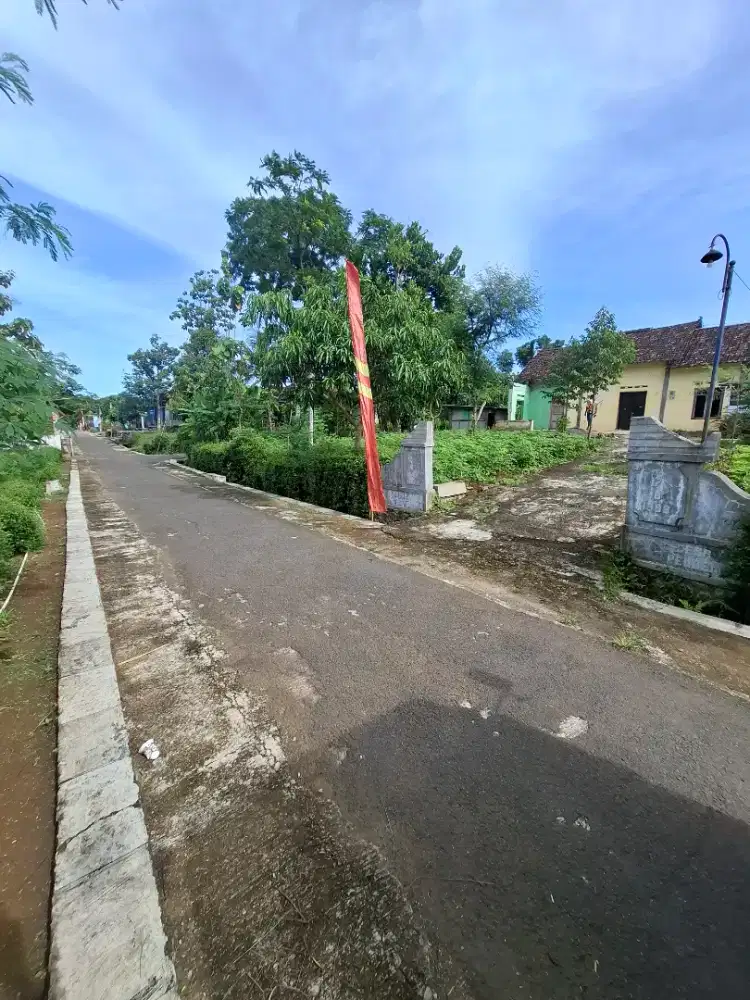 JUAL tanah serta rumah siap huni