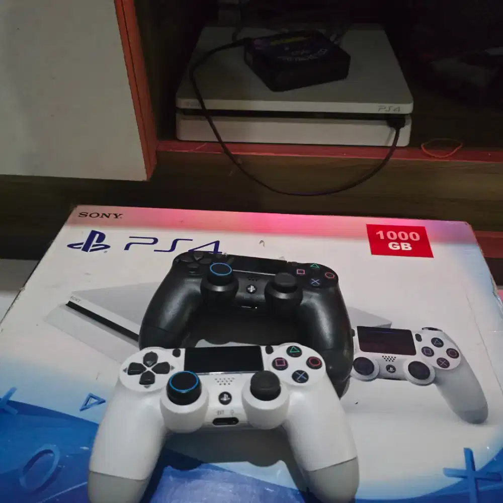 PS4 1TB  slim stick 2 original