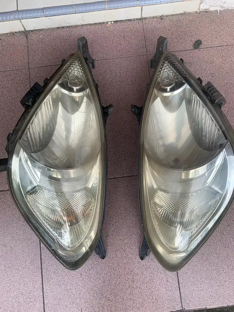 Lampu Mobil Kijang Innova 2008
