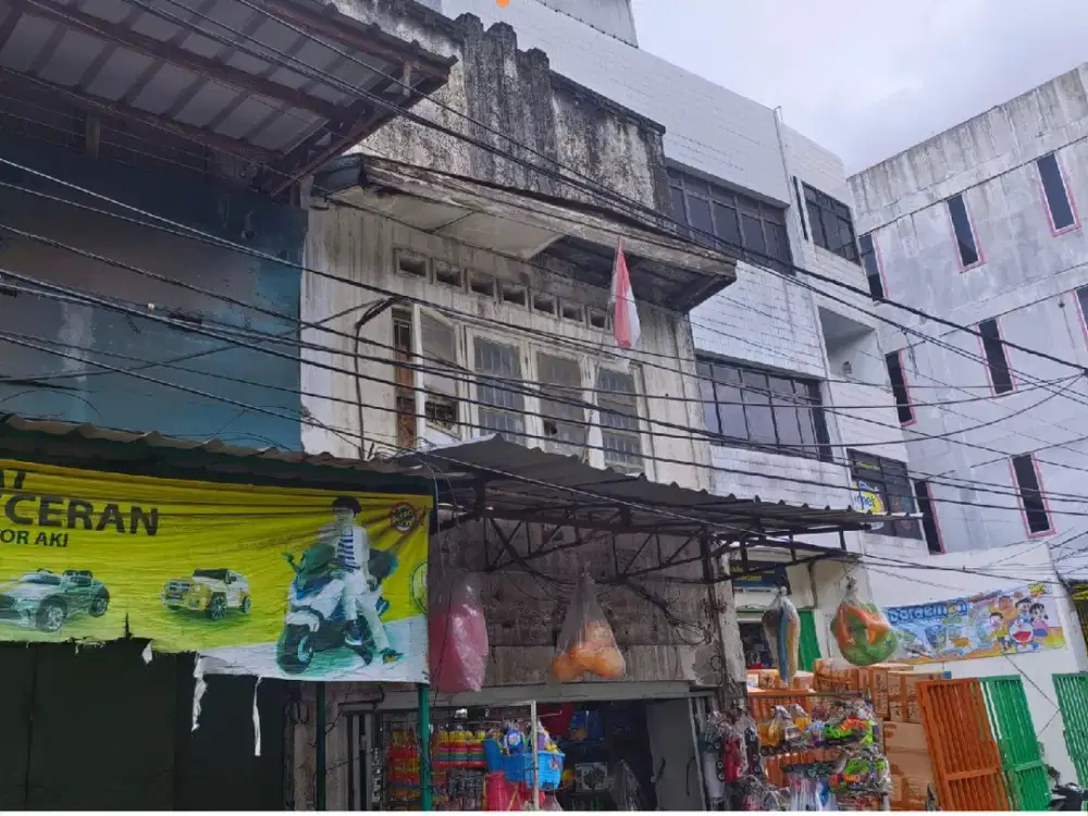 HFN0326 Ruko tua 2 lantai di perniagaan timur dekat pintu kecil jakarta barat