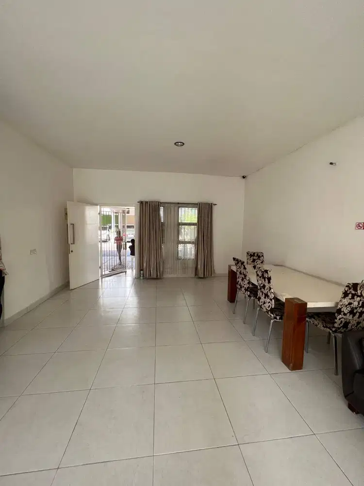 Dijual Rumah Menarik Rapih di Cluster Alamanfa JGC, Jakarta Timur