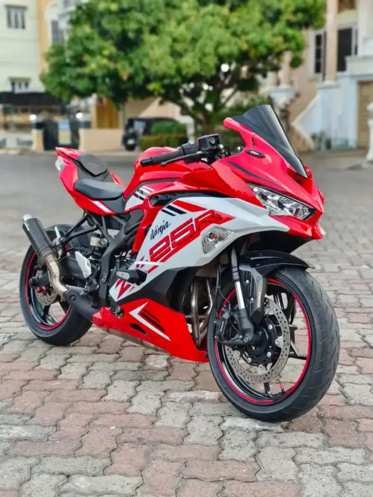 Kawasaki ZX25R , odo 4 ribu!!!