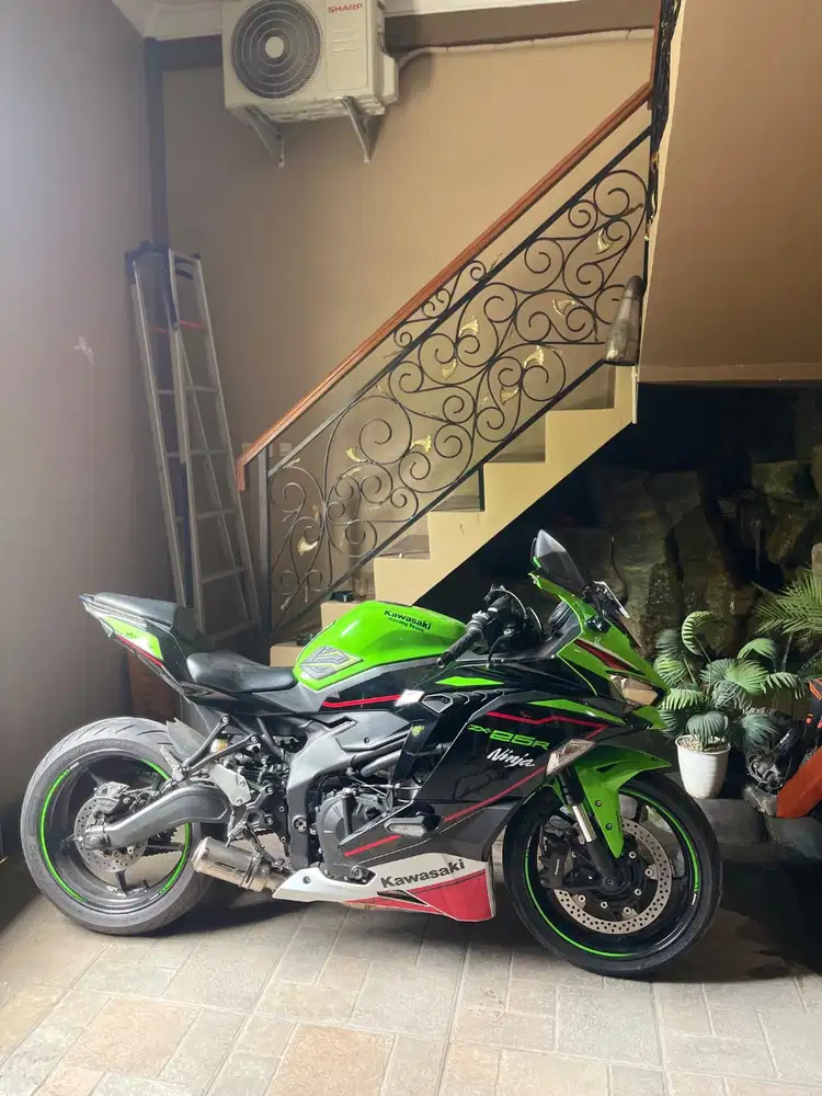 ZX25R ABS 2022 PLAT AB