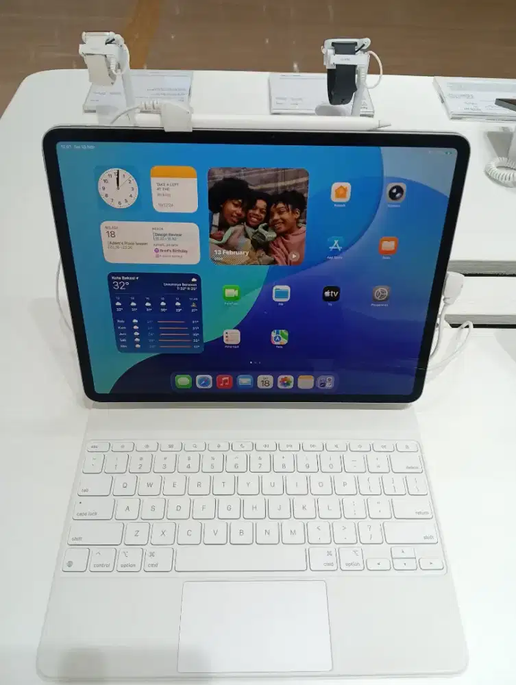 iPad Air (model 13 inci)¹