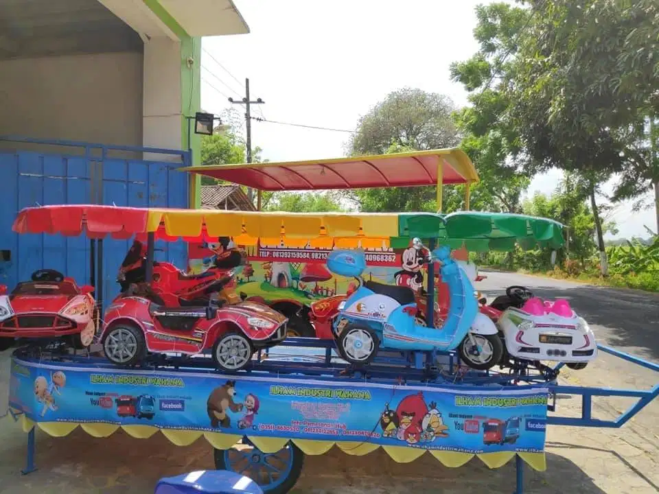 PLAYGROUND OUTDOOR wahana mainan taman || Kereta Panggung Robbocar