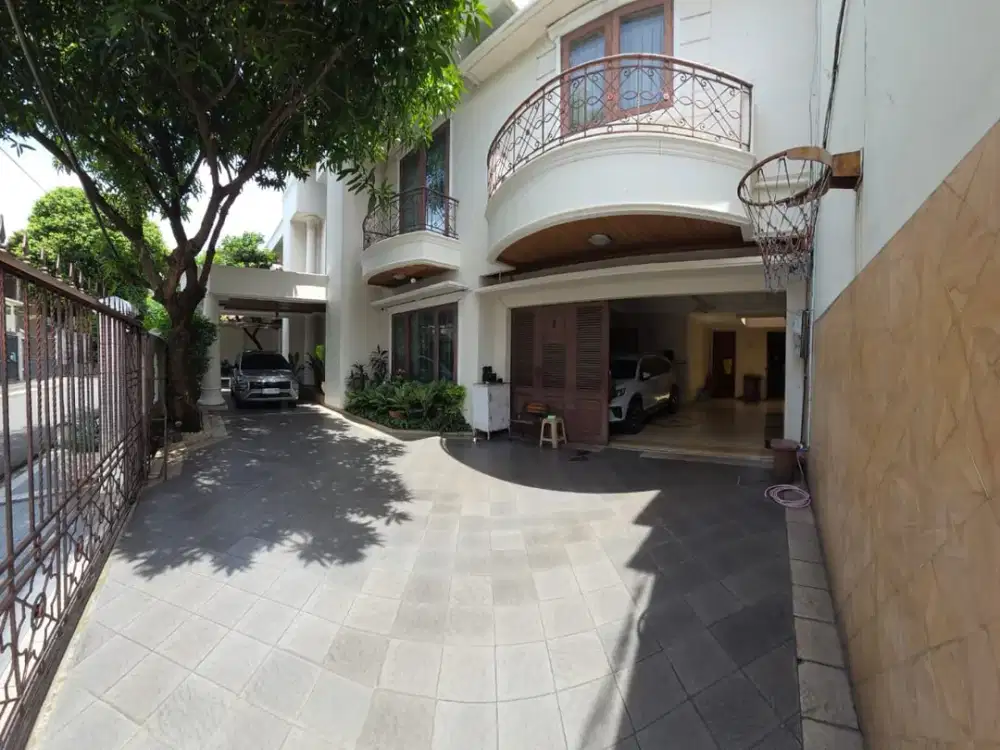 Di Jual Rumah Mewah 2 Lantai