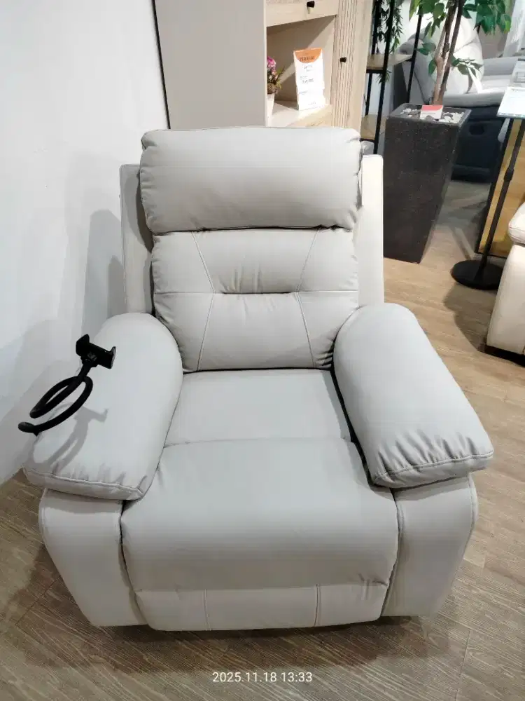 Sofa 1 seater w/Phone Holder n Rocking TRONDSEND