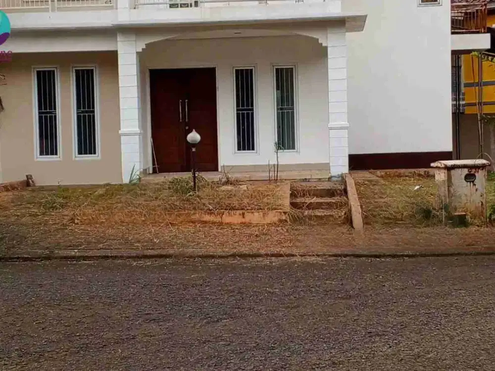 Disewakan rumah luas murah siap huni di legenda wisata