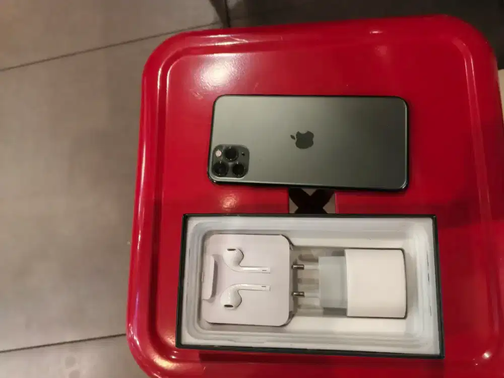 iphone 11 pro max 256gb gasss poll