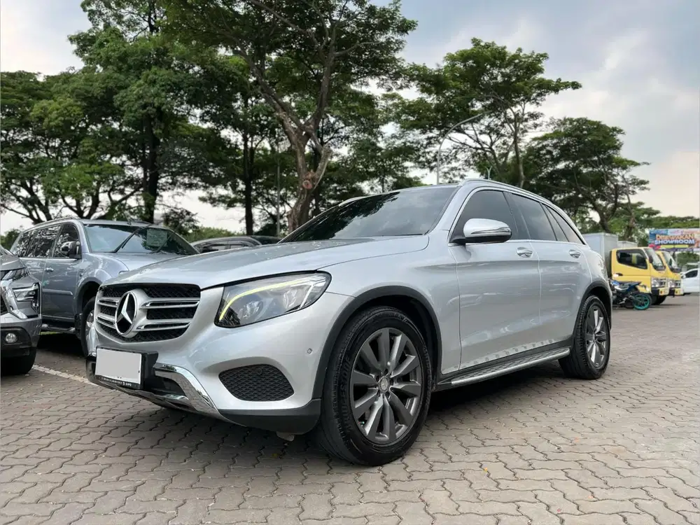 ANTIK!! MERCEDES BENZ MERCY GLC 250 AT MATIC 2015 ABU