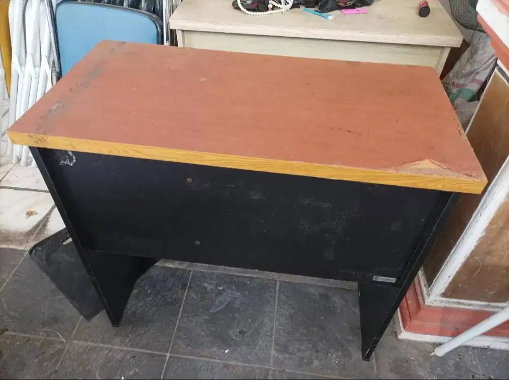 Jual Rugi Mau Pindahan - Meja Kerja Bekas ukuran 80x40x73 cm