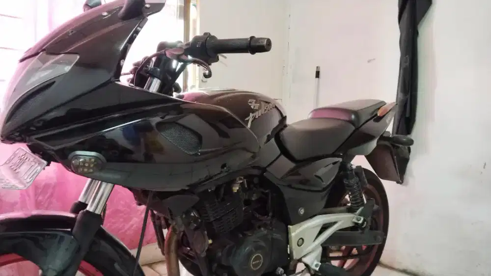 Dijual Bajaj Pulsar 220f, Pajak Hidup
