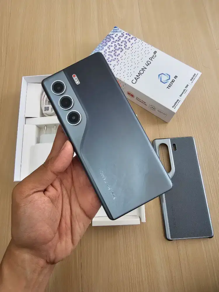 Tecno camon 40 Pro 5G 8/256GB fullset mulus garansi on