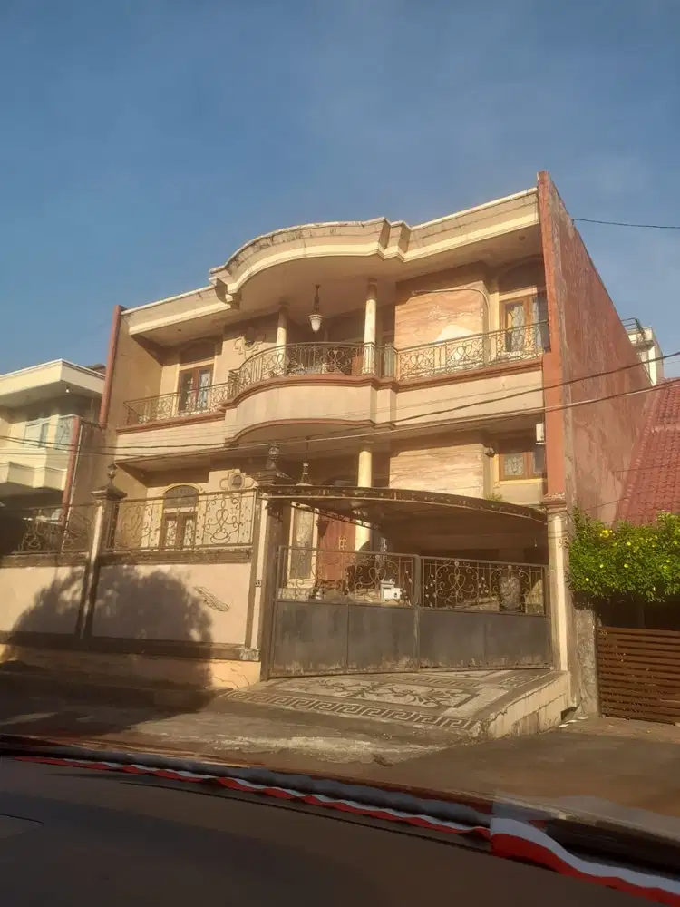 Dijual Rumah Mediterania – Lokasi Strategis & Bebas Banjir. NEGO