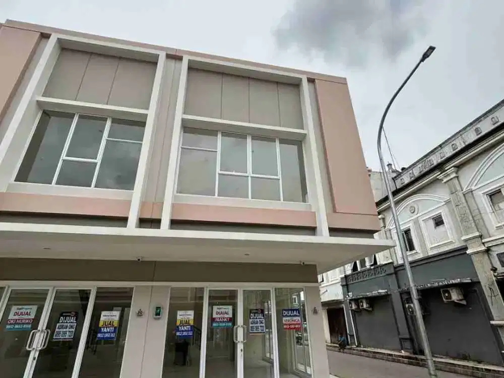 DIJUAL RUKO VIENNA GRANDE HOEK- GADING SERPONG