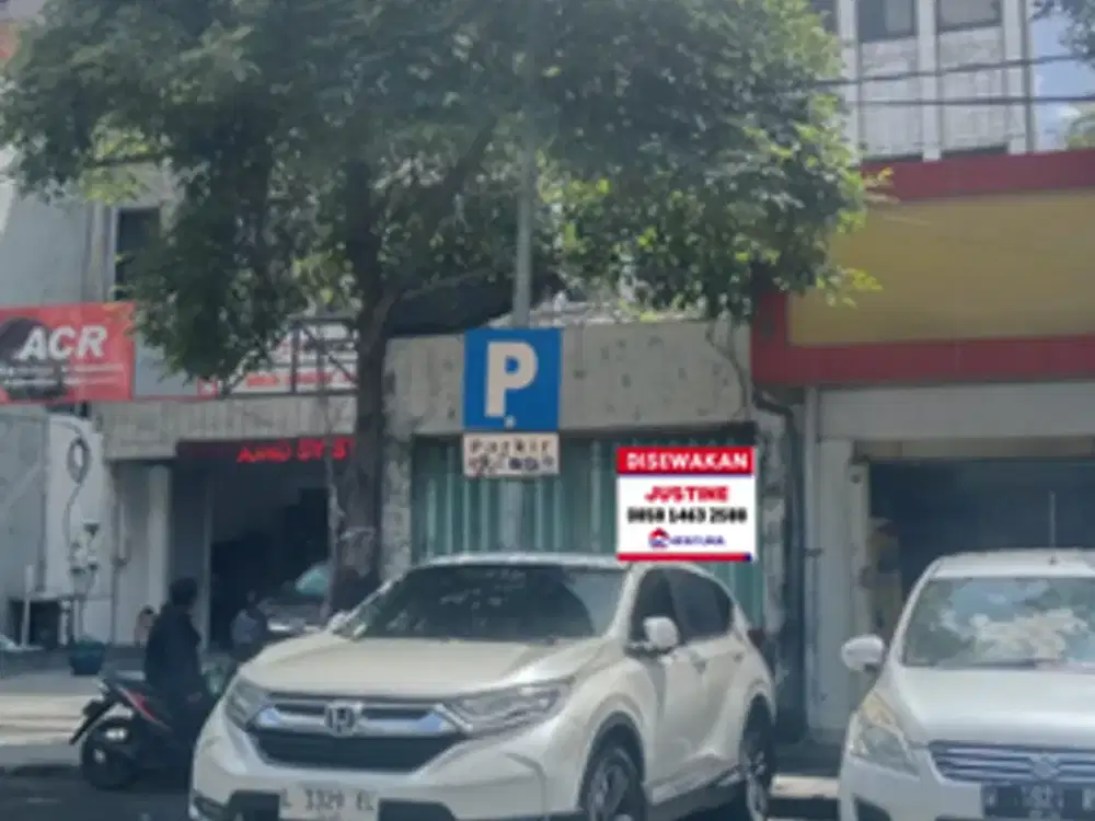 DISEWAKAN  Ruko Genteng Besar Cocok utk kantor, usaha dan rumah tinggal dan usaha Banyak kuliner Dekat Pusat kota