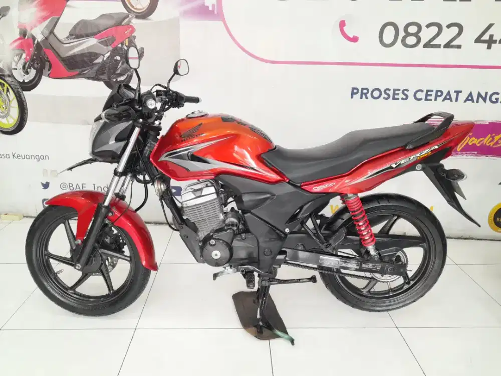 SATSET HONDA FERZA 150 FI CW 2013