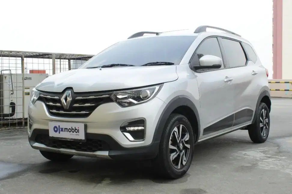 TDP 5,JT Renault Triber 1.0 RXZ Bensin-AT Silver 2021