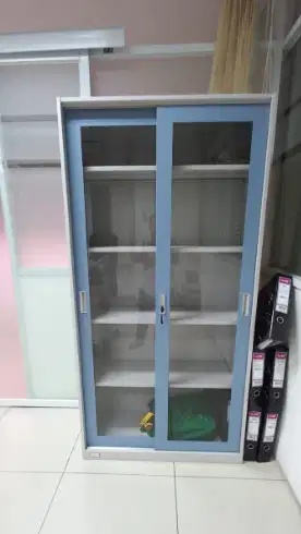JUAL File cabinet 4 shelf kaca Pintu Geser - SECOND