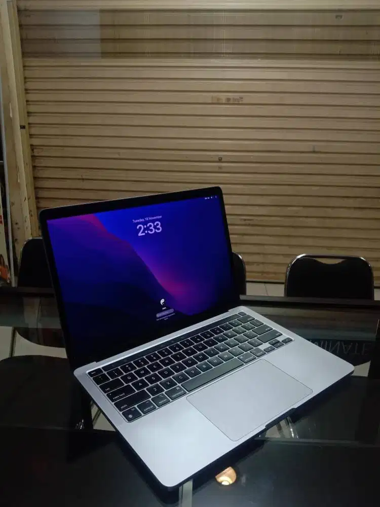 MacBook PRO 13 M1 TouchBar RAM16GB SSD 512GB Layar 13.3 Retina Display