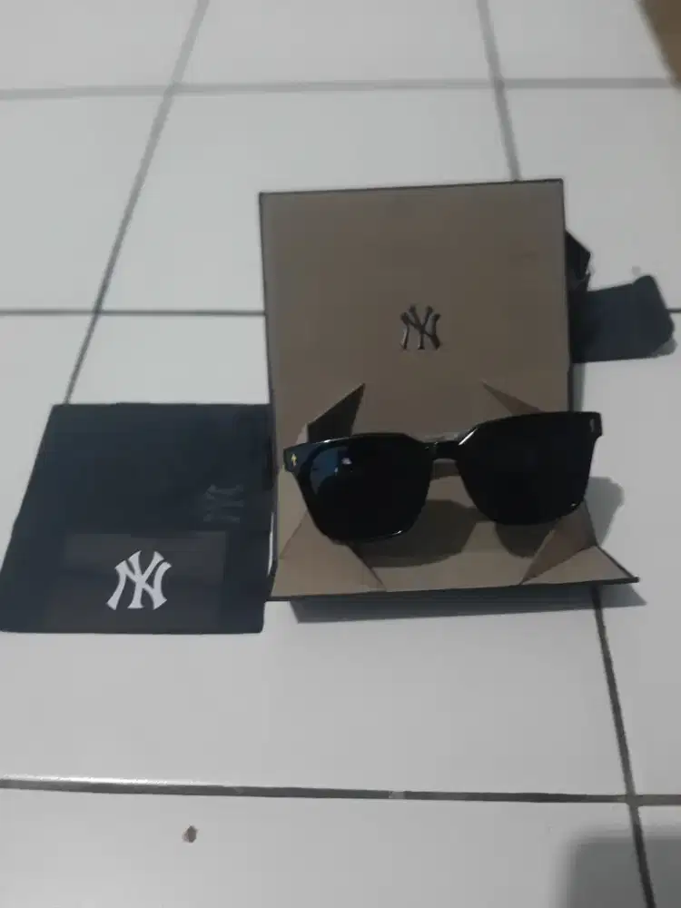 Kacamata mata wanita