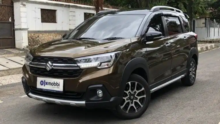 TDP 9,JT Suzuki XL7 1.5 Alpha Bensin-AT Coklat 2020