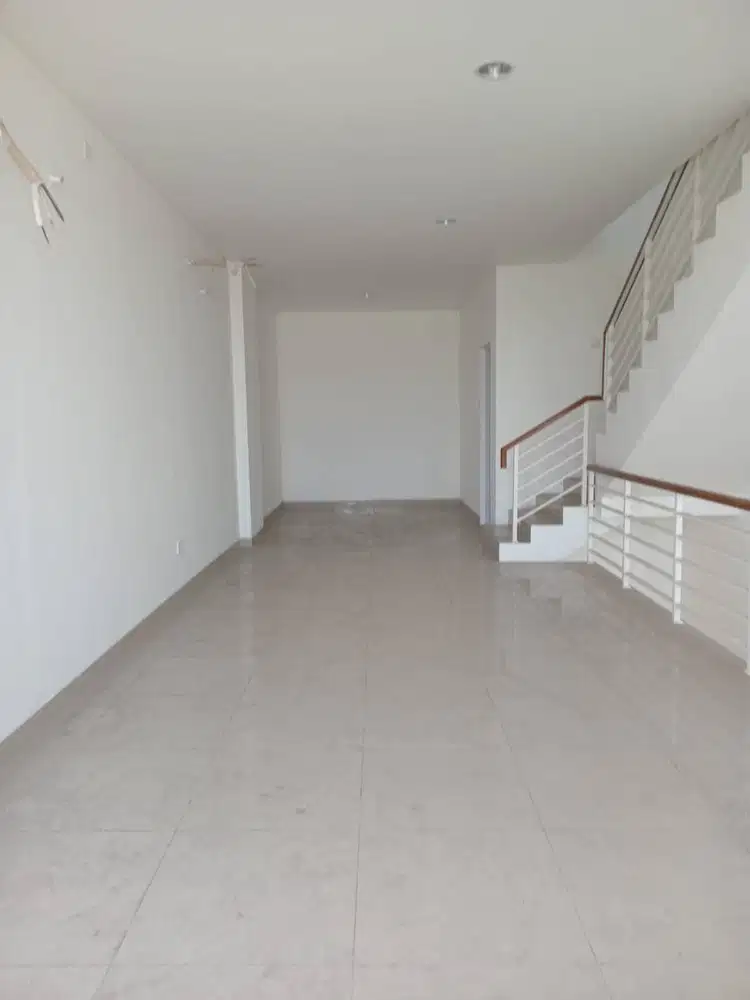 Disewakan Ruko 3 Lantai Rapih di Jakarta Garden City, Jakarta Timur