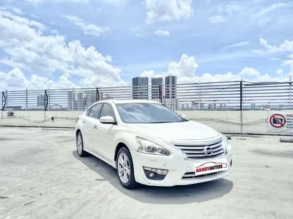 Nissan Teana XV Tahun 2014 Automatic Putih Metalik