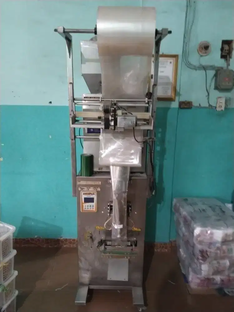 Mesin packing vertikal