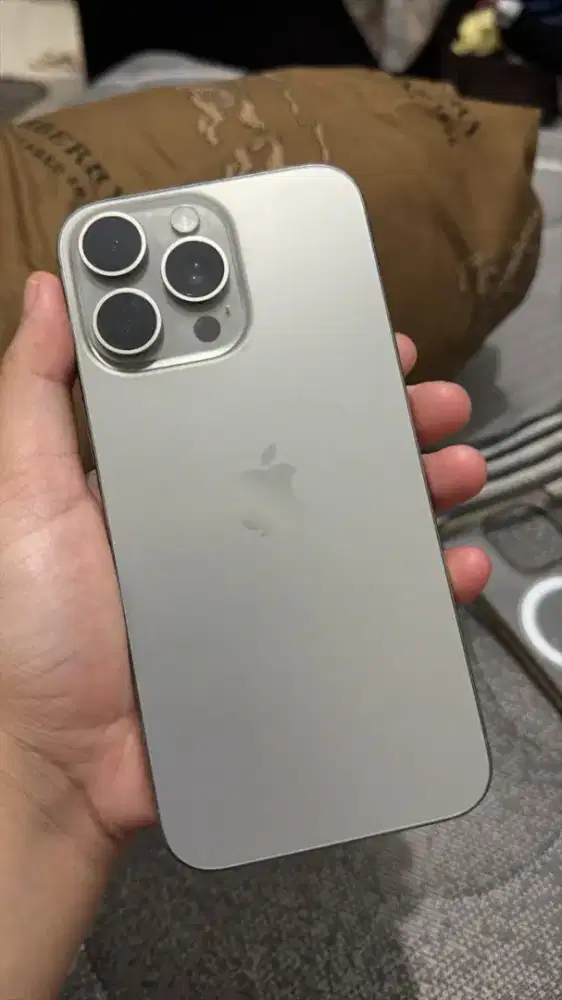 15 promax natural titanium 256gb