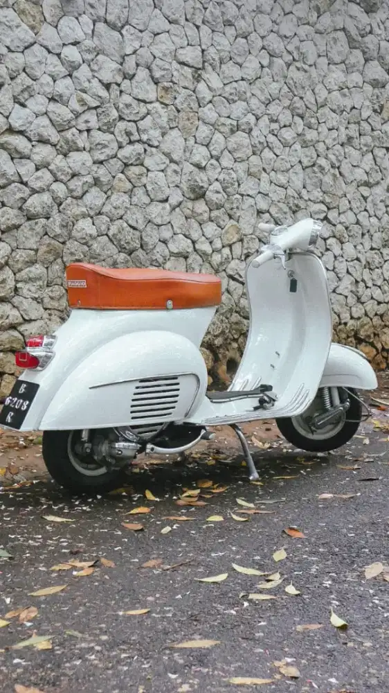 Vespa VBB 65 plat JKT posisi BDG
