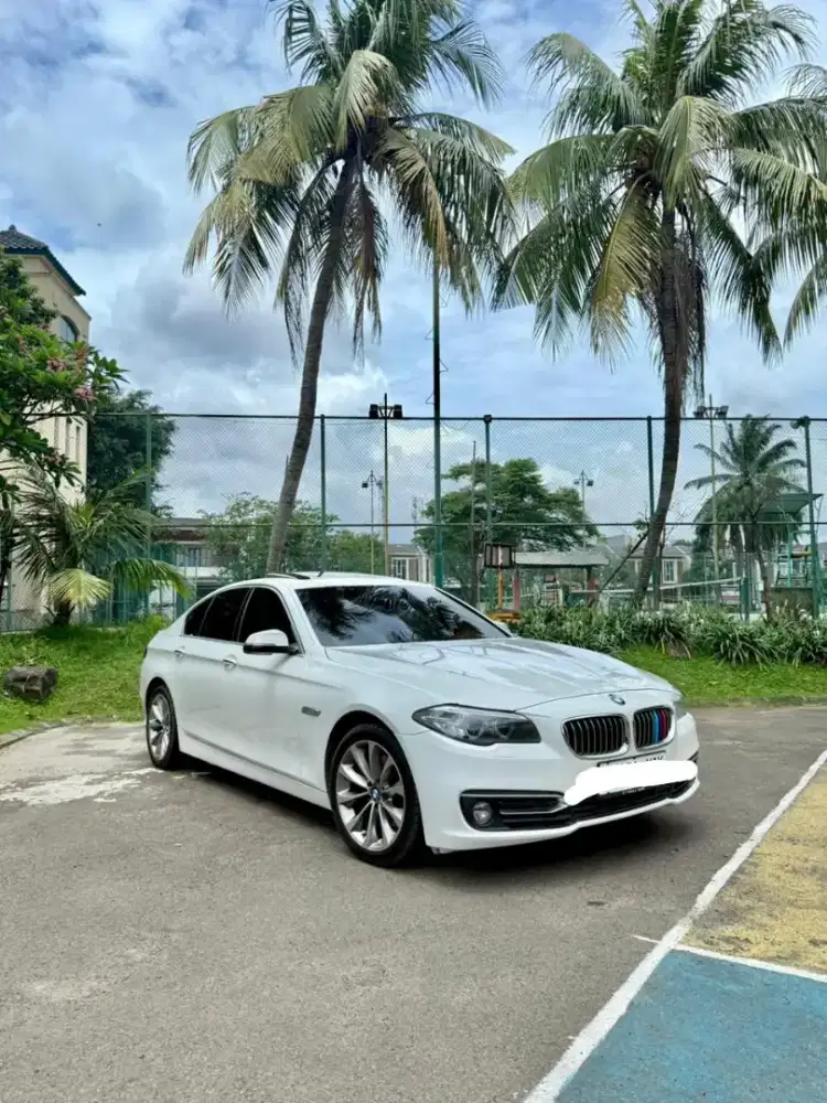 BMW 520i LCI Luxury Tipe Tertinggi 2015