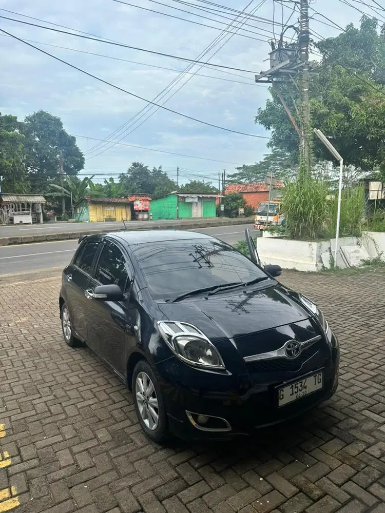 Yaris E MT 2010