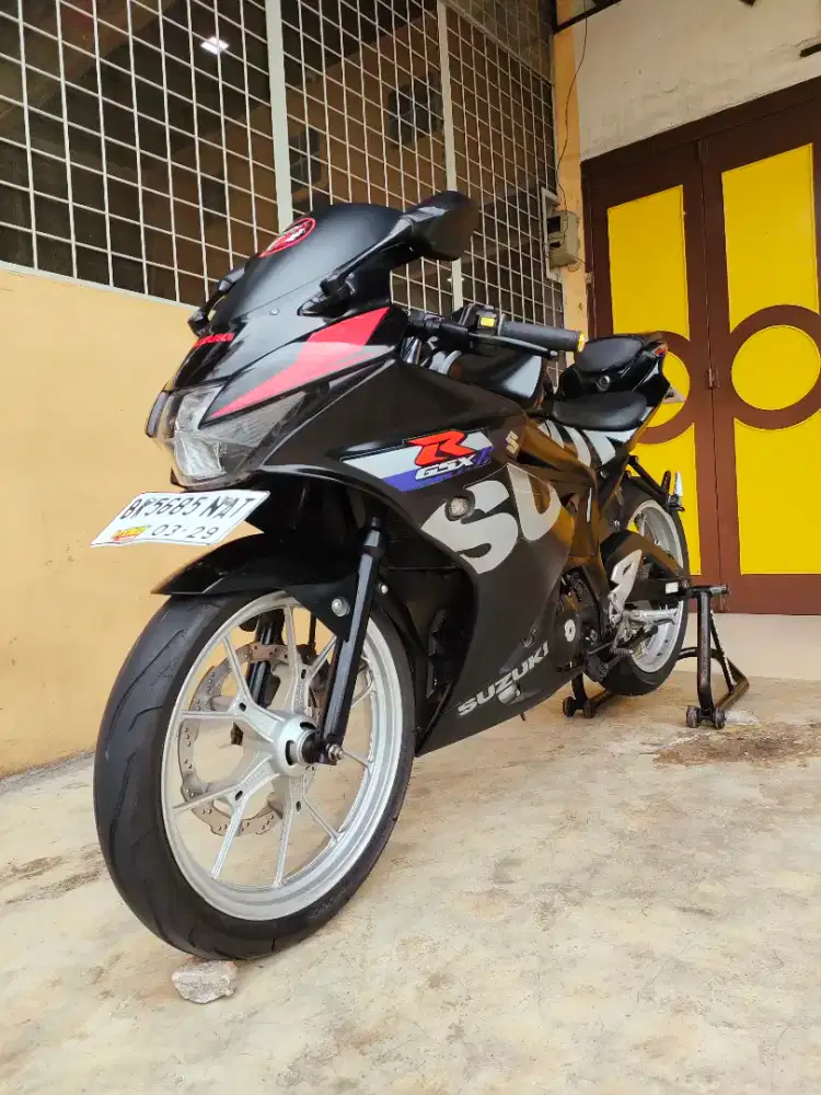 Suzuki GSX / GSX-R 150 2019, Black Premium Metalic, Unit Mulus Terawat