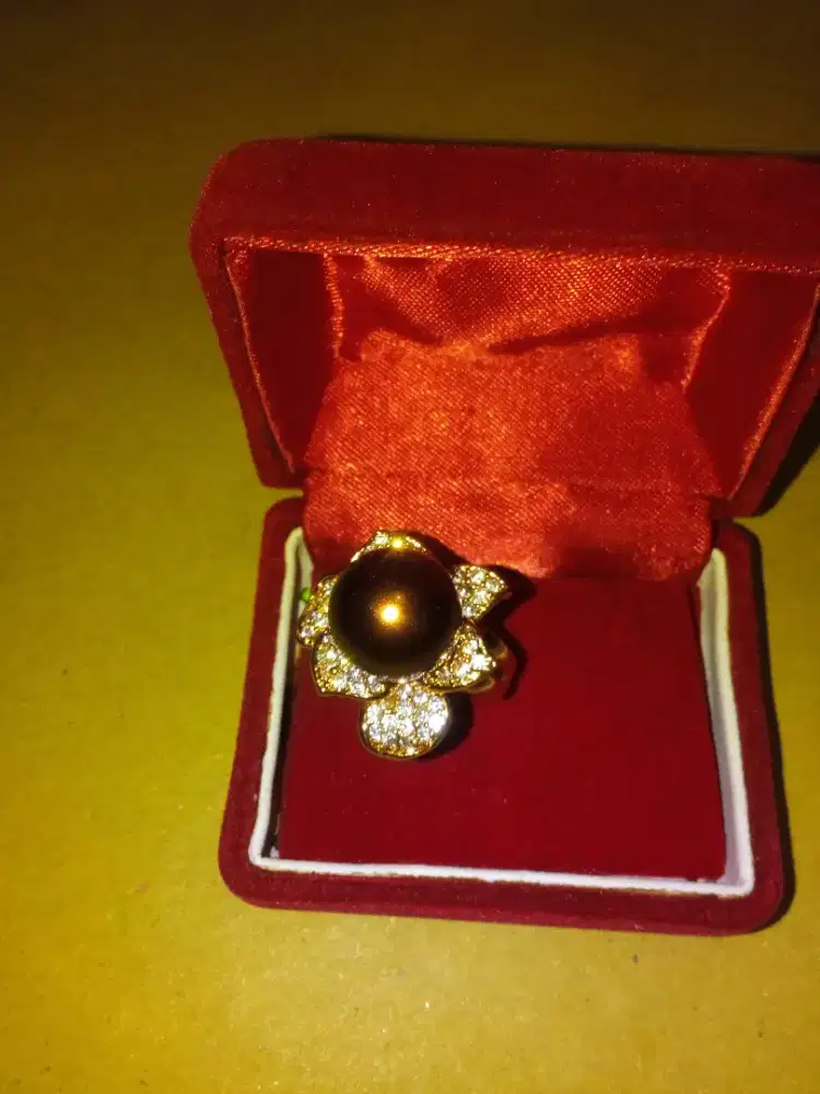 Cincin Berlian bermata Mutiara