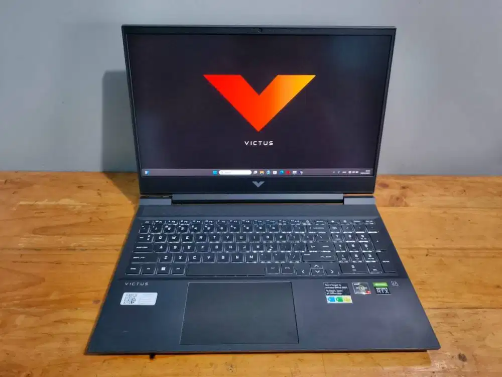 Victus 16-e1091AX Ryzen 7 6800H 16/512GB RTX 3050 4GB FHD 144Hz