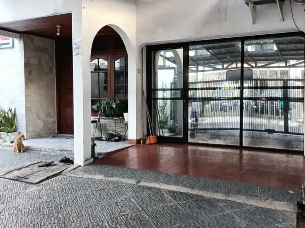 Dijual Rumah Luas 200 m² Rapih Siap Huni Murah di Cempaka Putih - Jakarta Pusat
