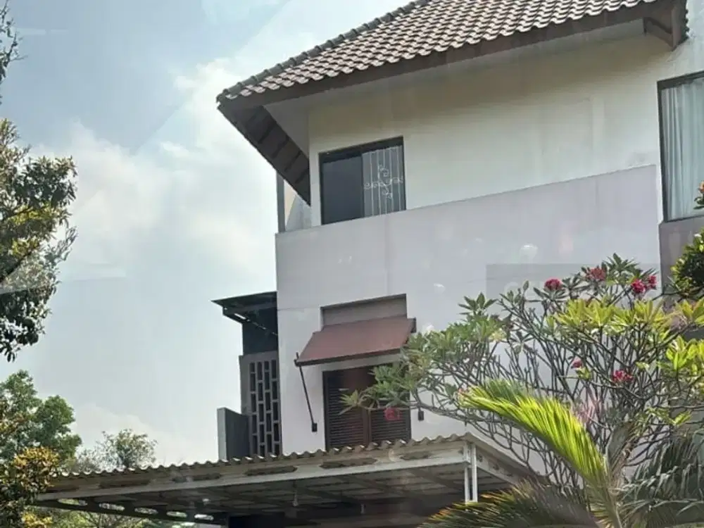 Rumah Mewah 2 1/2 Lantai Di De Park, BSD