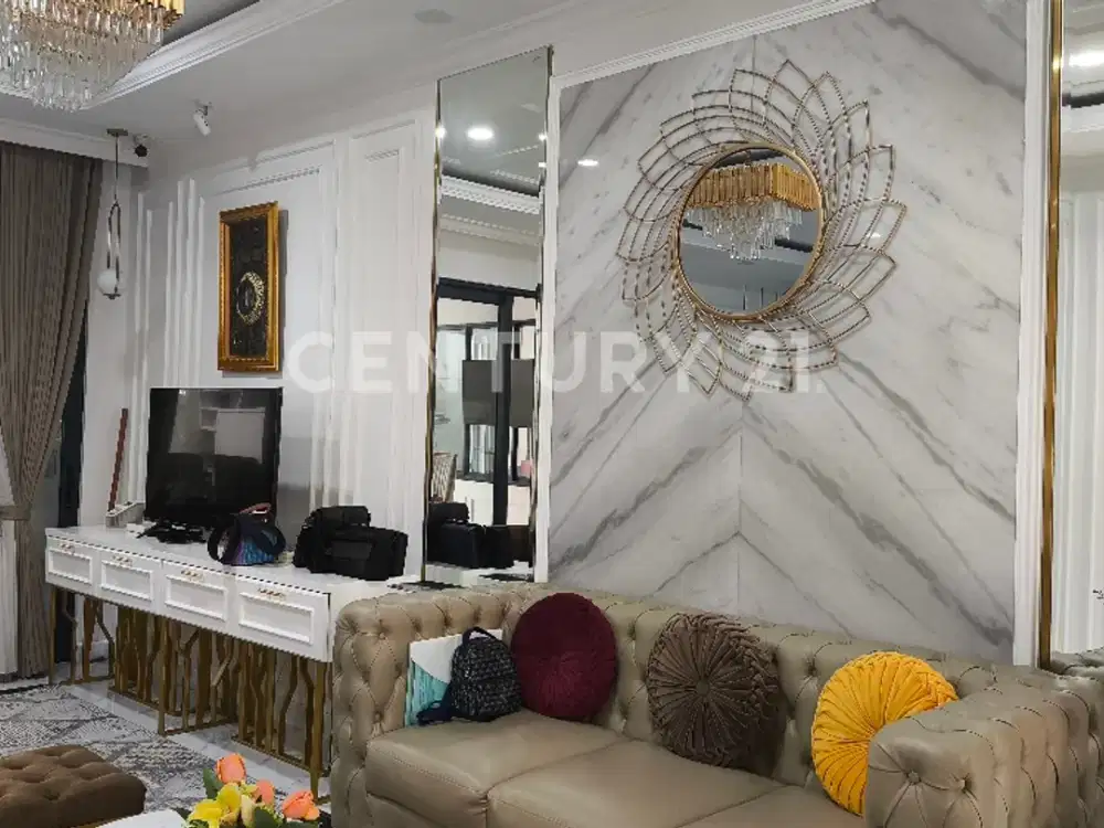 Rumah Cantik Full Furnished By Interior Designer Di Kota Wisata