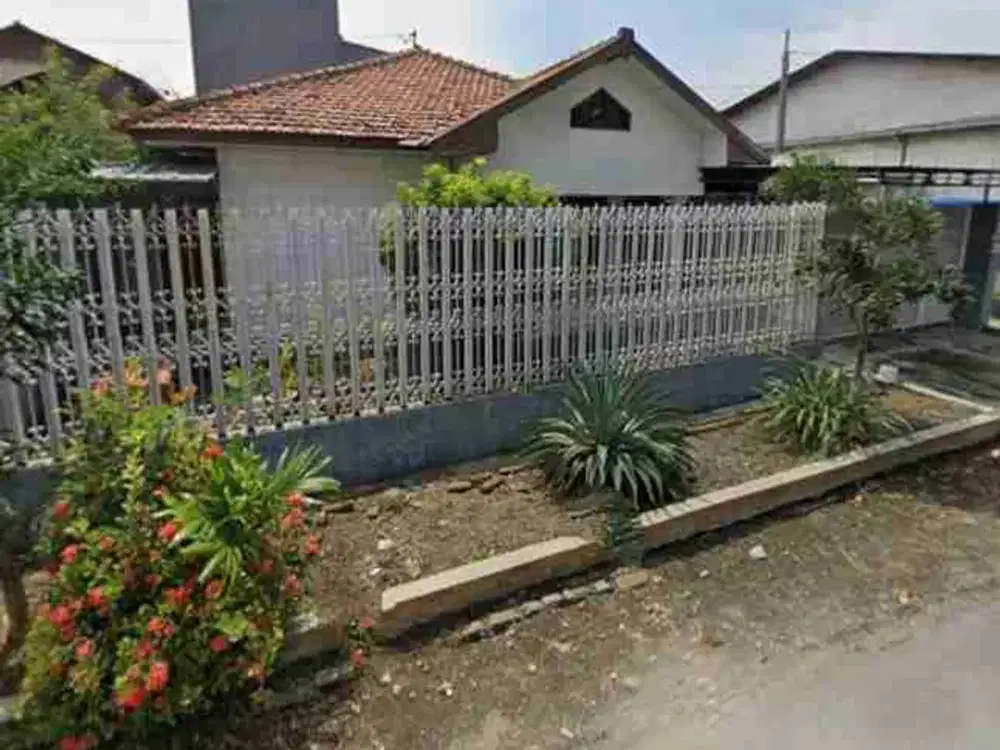 Rumah Hook dekat Exit Tol Krapyak di Jl Sriwibowo Raya Kembangarum