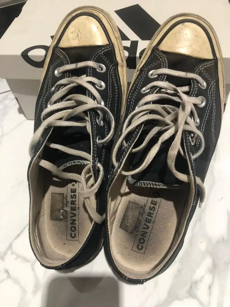 sepatu converse adidas