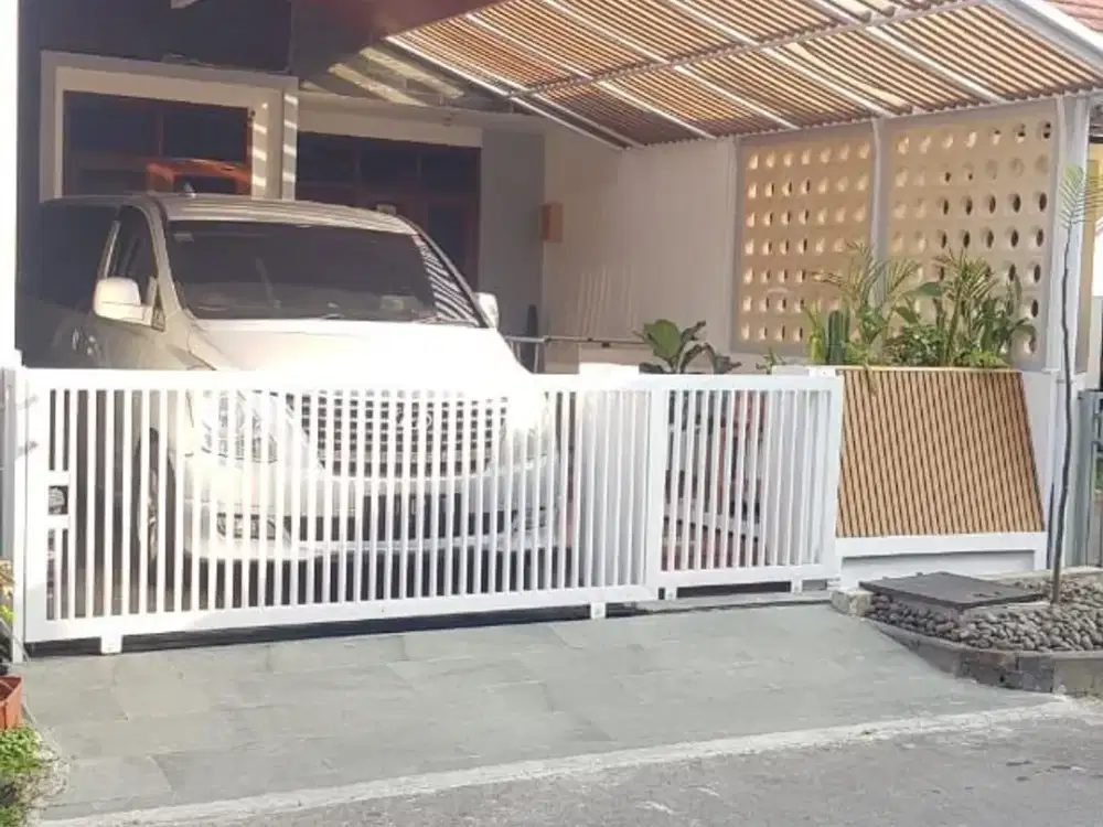 RUMAH SIAP HUNI FULL FURNISHED DI CLUSTER ANTAPANI BEBAS BANJIR