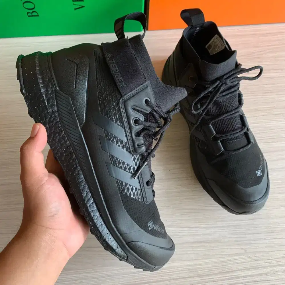 Adidas Terrex Hiking Boots Sepatu Outdoor Size 45.5