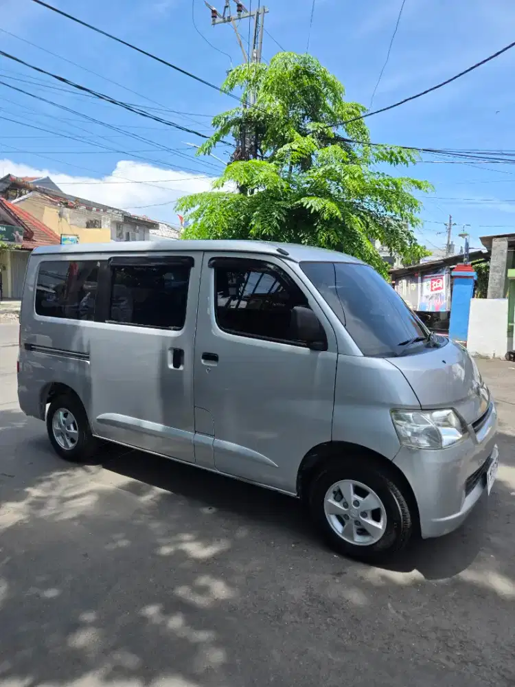 Grandmax minibus 1.3 ac