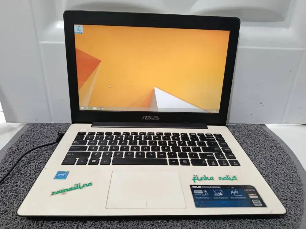 Laptop Asus X453M  Intel Celeron CPU N2840 2.2GHz Ram 2 GB