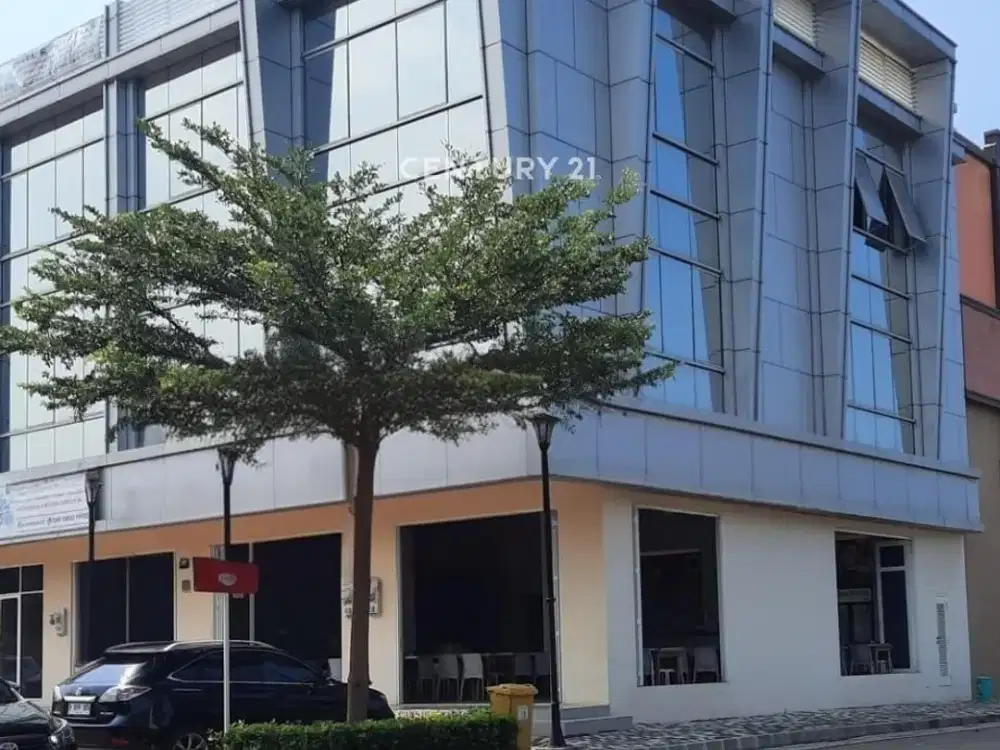 Ruko Gandeng 3 Posisi Hook Area La Riviera PIK 2 Jalan Boulevard